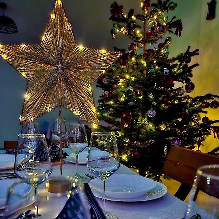 Colt De Rai Bed & Breakfast Hirtoape Bagian luar foto