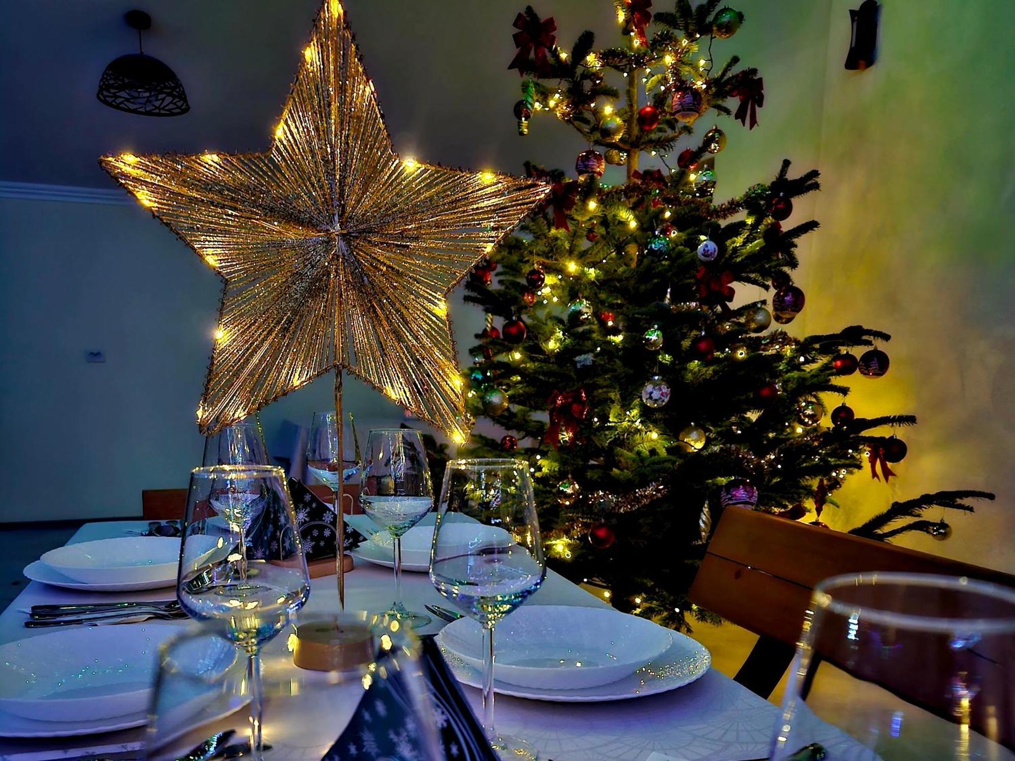 Colt De Rai Bed & Breakfast Hirtoape Bagian luar foto