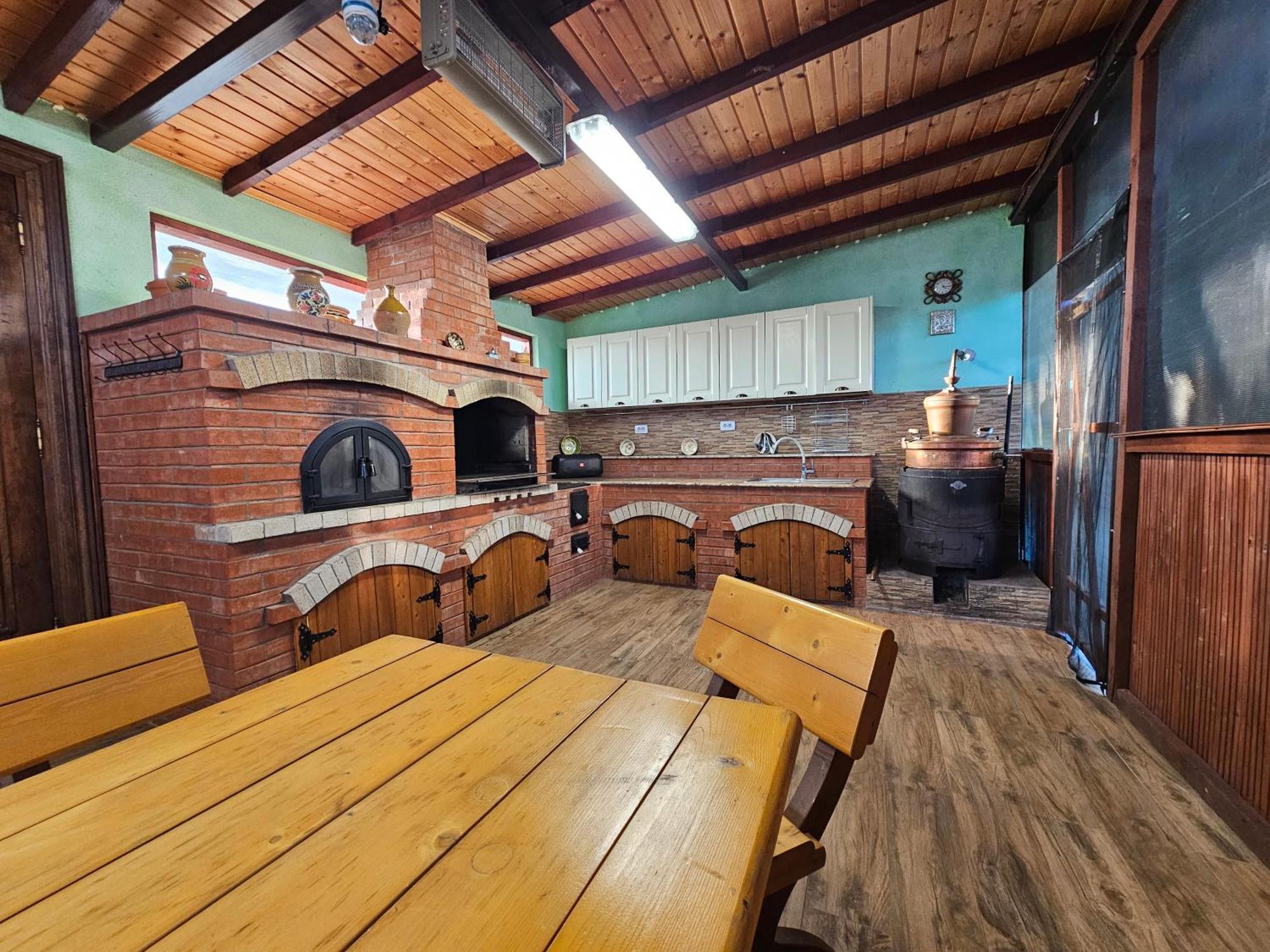 Colt De Rai Bed & Breakfast Hirtoape Bagian luar foto